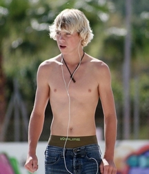 Wall Treats Twink Boys Porn 3 5ed8d8eb914c5.jpg