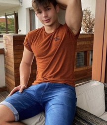 Bulges Mix Gay Tube Guys 5f943916f3c21.jpeg