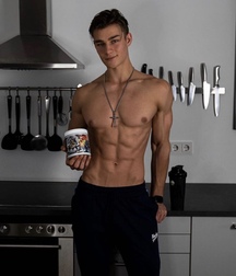 Good looking men gay tube 5f96ae14746bf.jpeg