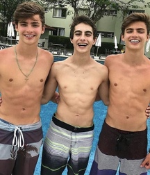 Cute gay tube guys mix 5fa0574992e96.jpeg