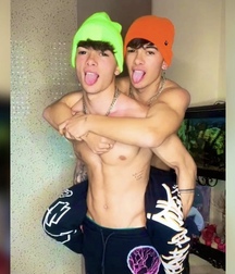 Sexy twinks gay tube boys 605b0b0ff0123.jpeg