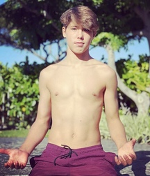 Sexy twinks gay tube boys 605b0b262efae.jpeg