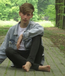 JBruins Model Twink Tube 60d599fd91ea7.jpeg