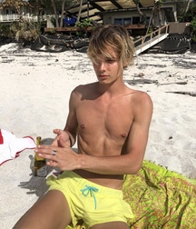 Boys Twink Tube Today Pics 61f11e0b235a6.jpeg