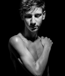 J.Bruin Model Twink Tube Art 61f98215617cd.jpeg