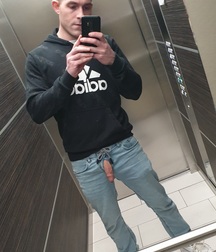 Boy Show his cock gay porn 61e596b925beb.jpg