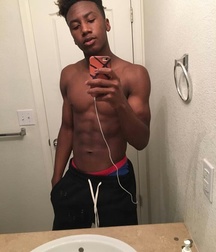 bb boys am und im pool 5e76cf6d59c46.jpg