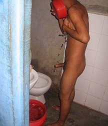 bb boys am und im pool 5e76cfa076617.jpg