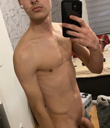 Domenik shows all 5e714956eba1b.jpg