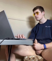 Selfie Boys Gay Porn Tube 613e86eb35d96.jpeg