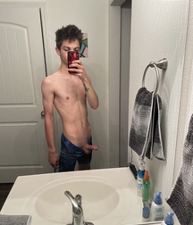 Selfie Boys Gay Porn Tube 613e873a8f401.jpeg