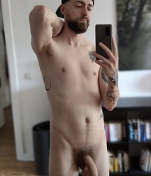 Twinks and Hunks Selfies Thursday  Gay Porn 6167975536e8d.jpeg