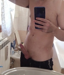 Twinks and Hunks Selfies Thursday  Gay Porn 6167976054b93.jpeg