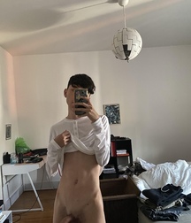 Twinks and Hunks Selfies Thursday  Gay Porn 616797a6444f1.jpeg
