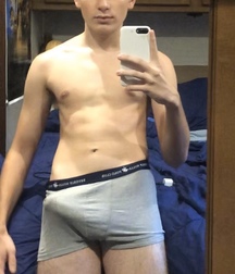 Twinks and Hunks Selfies Thursday  Gay Porn 616797b7524bf.jpeg