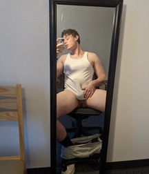 Domino’s Pizza With Extra Sausage Selfie Boys Porn 61938b49a1c37.jpeg