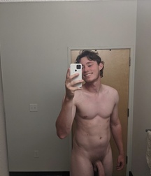 Domino’s Pizza With Extra Sausage Selfie Boys Porn 61938b7031c5c.jpeg