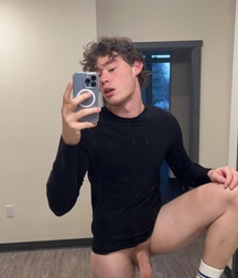 Domino’s Pizza With Extra Sausage Selfie Boys Porn 61938bb135873.jpeg