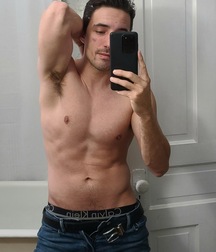 Straight Frat Boy Shows Off boys porn 61dc98032439a.jpeg