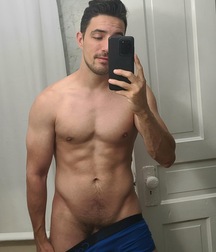 Straight Frat Boy Shows Off boys porn 61dc981236710.jpeg