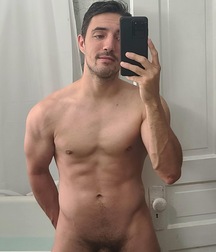 Straight Frat Boy Shows Off boys porn 61dc981469e6d.jpeg