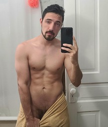 Straight Frat Boy Shows Off boys porn 61dc9827dd5f3.jpeg