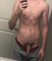 19YO Canadian Ryan Shows His Goods boys porn 61dde208e1c92.jpeg
