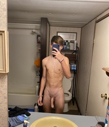 Shy Twink With Curved Cock boys porn Selfies  61ee1afdcfc0f.jpeg