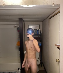 Shy Twink With Curved Cock boys porn Selfies  61ee1b25e60f2.jpeg