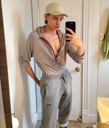 Hung German Uncut Twink Leo Selfies boys porn  61f7771515670.jpeg