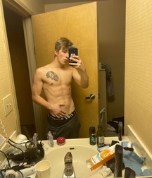 Nolan - 18YO Blond Twink Selfies boys porn 6203150e8da89.jpeg