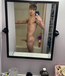 Nolan - 18YO Blond Twink Selfies boys porn 620315b01dc3d.jpeg