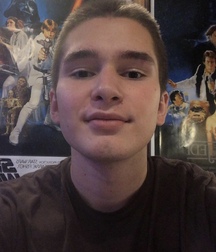 18YO Twink Michael Shows Off His Selfies boys porn