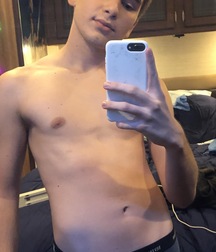 18YO Twink Michael Shows Off His Selfies boys porn 62266dc31582a.jpeg