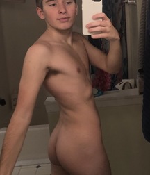 18YO Twink Michael Shows Off His Selfies boys porn 62266e11555c7.jpeg