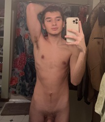18YO Twink Michael Shows Off His Selfies boys porn 62266e471246e.jpeg