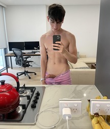 20YO Twunk Johnny Shows Shaved Uncut Cock boys porn 627090f109a59.jpeg