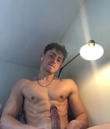 20YO British Lad Pete Shows Muscles & Uncut Cock 62900b21ddd45.jpeg