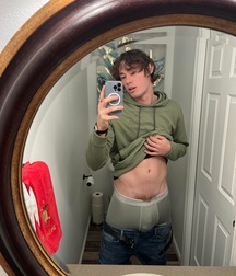 My Favourite Pizza Delivery Guy Is Posing Again boys porn 629ac4573a3f4.jpeg