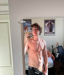 My Favourite Pizza Delivery Guy Is Posing Again boys porn 629ac482d87ca.jpeg