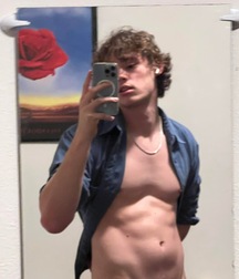 My Favourite Pizza Delivery Guy Is Posing Again boys porn 629ac48cb44d6.jpeg