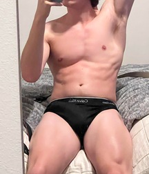 My Favourite Pizza Delivery Guy Is Posing Again boys porn 629ac49236a12.jpeg
