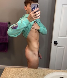 22YO Twink Christopher Shows Freckles, Feet & Cock boys porn 62e019ca7199c.jpeg