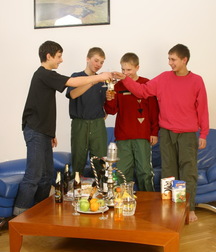 Party like a russian 5e824c101a30a.jpg