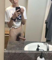 Boys with Phones selfies porn TUBE 5ec2fe44b7fe4.jpg