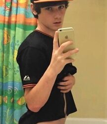 Boys with Phones selfies porn TUBE 5ec2fe538dea3.jpg