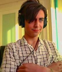 Aidan gallagher. My favorite actor of now gay tube 608e5b587fb0b.jpg