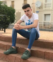 Sexy Boys 1 5eaec9a4033b8.jpg