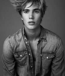 Sexy Boys 4 5eb407946a3d2.jpg
