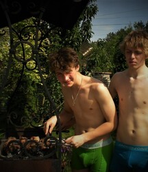 Hotties 3 sexy 5ec150bd5ba97.jpg